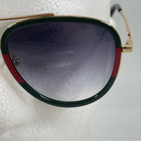 NEW! Gucci Aviator Metal Sunglasses Gold/Green/Red Frames Grey Lens 100% UV - Picture 4 of 16